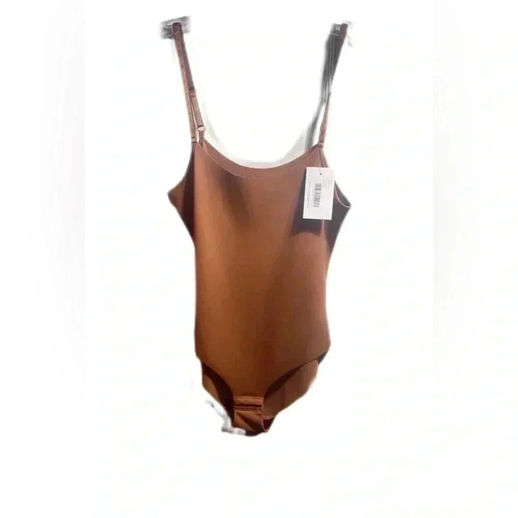 NWT Nubian skin seamless lightweight spaghetti strap caramel naked bodysuit XS - Picture 2 of 3